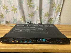 [送料無料] [中古動作品] Roland SDE-2500 高音質 太くエグイ音 デジタルディレイ ハードケース・取説付き MIDI Digital Delay