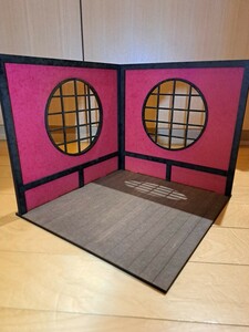 1/10スケール　和風ドールハウス　和室・朱色の壁・床(フローリング)　ミニチュアハウス　フィギュア展示用ハウス