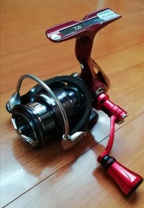 フルベアリング9/1 国内発送 海外モデル DAIWA FUEGO CS LT 2000S-XH SLP WORKS LT β スプール 2000S Linmo Fish カスタムハンドル セット