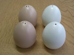 卵型のソルト＆ペッパー S&P　4個で1セット　陶器製