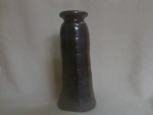 焦げ茶釉薬　座りよい花瓶　21.5x9cm　968g　陶器製飾り置物
