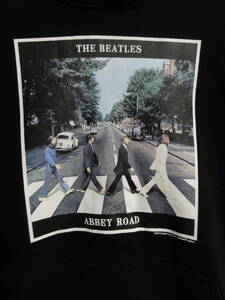 格安特大(XL・胸囲130cm位)レア・H&M(エイチアンドエム)・黒系地・BEATLES ABBEY ROAD(ビートルズ・アビイロード)プリント入りパーカー