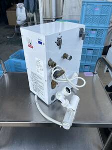041203TOTO 小型電気温水器 100v REW06A1D1K 2016年製 動作確認済み 洗面所などに 佐