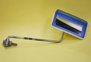 激レア 60年代のデッドストック ベスパ & ランブレッタ 伊製 BIEMME社 四角形ホワイトプラスチックバックミラー スケルトンの青フチ仕様