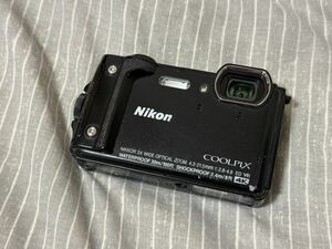 【動作良好】Nikon デジタルカメラ COOLPIX W300 BK クールピクス 1605万画素 ブラック 防水 耐寒 防塵【1円スタート】