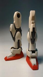 1/100 ランチャーストライクガンダム (ガンダムSEED)　脚部　ガンプラ 完成品 ジャンク