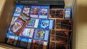 KONAMI　コナミ　遊戯王　キラ含む　カード　大量　セット