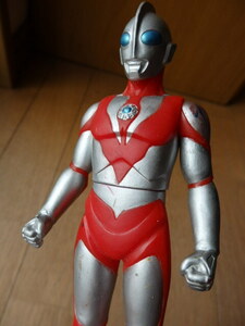 格安貴重レア・ウルトラマンパワード・ウルトラヒーローシリーズ・バンダイ2009・高さ約16.5ｃｍ・中古現状品