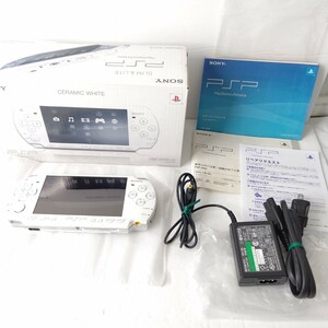 ソニー　PSP2000 プレイステーションポータブル　セラミックホワイト　美品