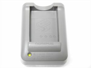 美品 OLYMPUS BCS-5 純正 バッテリー充電器 ACアダプタ オリンパス 送料220円　20100