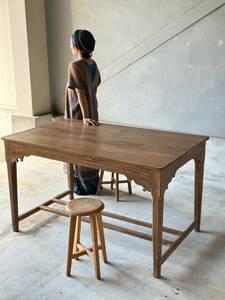ダイニングテーブル　アンティーク　チーク材　テーブル　4人用　インド　無垢材　インテリア　ディスプレイ　古木　古家具