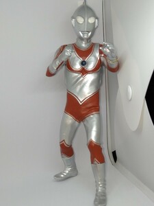 帰ってきたウルトラマン フィギュア約２２センチ