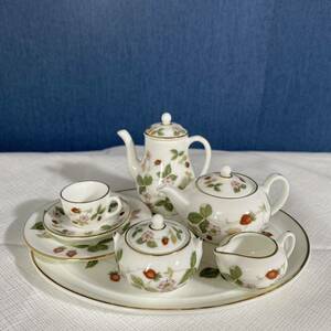 ウェッジウッド WEDGWOOD ワイルドストロベリー　ミニチュア　ティーセット　コーヒーセット