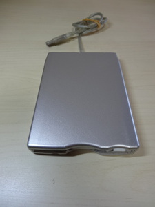 [送料無料 即決] Mitsumi ミツミ USB フロッピーディスクドライブ D353FUE USED