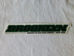 BROOKLYN MACHINE WORKS・NEW YORK ステッカー ブラックxグリーン BROOKLYN MACHINE WORKS・NEW YORK ブルックリン