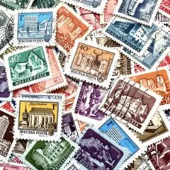 お取置き可　海外切手　使用済み　外国切手　ハンガリー　小型　建物　100枚強