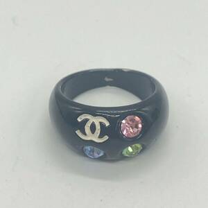 1円〜 4☆ CHANEL リング 指輪 アクセサリー シャネル 指 宝石 カラーストーン ピンク 緑 青 ロゴ 内径約1.7cm ブラック レディース アクセ