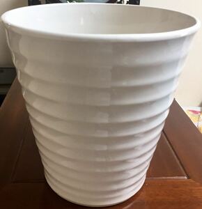 新品未使用陶器植木鉢直径24 cm×高さ 25cm
