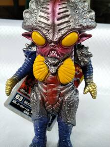 慢性過多症宇宙人ベンゼン星人　タグ付き　バンダイウルトラ怪獣シリーズ６３　ウルトラマンゼアス