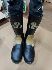 ビンテージオフロードブーツ　中古　シディ　ヨーロッパ　３８　ジャンク品　ＳＩＤＩ　ＥＵＲＯＰＡ（Ｅ）