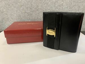 ■【売り切り】Salvatore Ferragamo フェラガモ 二つ折り財布 レザー 財布 