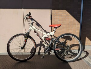 手渡しのみ　室内保管　横浜　GIANT WARP DS-2 26型 アルミ 21速 W-サス付き MTB