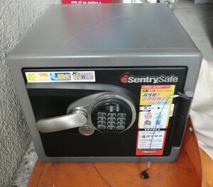 SentrySafe 耐火金庫 JA0806　耐水耐火　地震対策