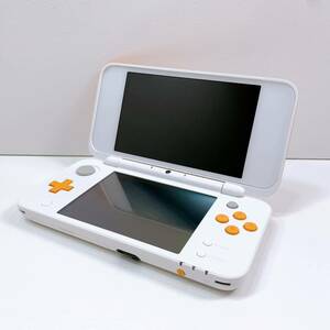 147【中古】New Nintendo 2DS LL JAN-001 ホワイト×オレンジ ニュー ニンテンドー 2DS LL タッチペン付き 動作確認 初期化済み 現状品