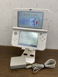 I★ 初期化済 任天堂 Nintendo ニンテンドー NEW 3DSLL ホワイト 本体 充電器 セット