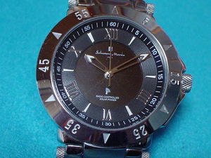 珍品　デザイン　SALVATORE　MARRA　RADIO　CONTROLLED　SOLAR　POWER　腕時計　ブラック
