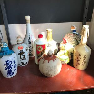 DF-34 空き瓶 茅台 焼酎 泡盛 ウィスキーなど空酒瓶まとめて オブジェ装飾など 酒入陶器