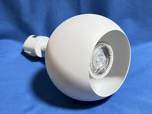 送料無料　LED電球付き ダクトレール用 スポットライト E11 1灯 ホワイト 照明器具 間接照明 北欧 ダイニング 鮮やか 丸型スポットライト