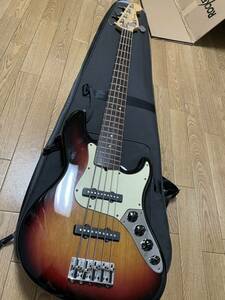 Fender American Deluxe Jazz bass V