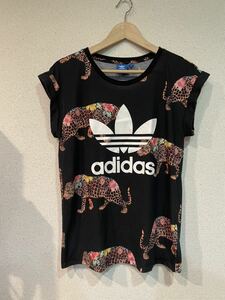 ♪adidas アディダス トップス 半袖Tシャツ フレンチスリーブ ひょう 花柄 ヒョウ柄 アニマル レア　希少　派手 レディースOTサイズ USED♪