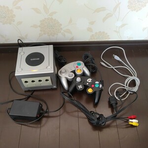 1円　任天堂 Nintendo GAMECUBE ゲームキューブ　セット　シルバー　ニンテンドーゲームキューブコントローラ スマブラブラック