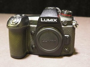 S994 Panasonic ミラーレス一眼カメラ DC-G9 LUMIX ボディのみ ブラック バッテリー＋充電器付属 パナソニック ルミックス