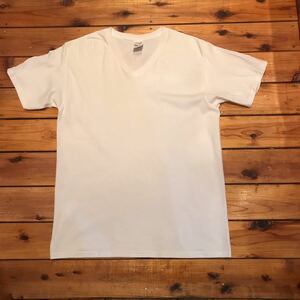 ギルダン　GILDAN VネックTシャツ Tシャツ 未使用品　Mサイズ ホワイト　無地Tシャツ