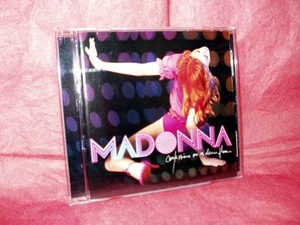 MADONNA【マドンナ/Confessions on a Dance Floor】中古CD