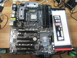 ≪ジャンク品≫PCパーツ/ASRock/Z68 Extreme4 Gen3/Mem 8GB/IOパネル・おまけ付き/BIOS起動確認済み/PCパーツ/≪ジャンク品≫