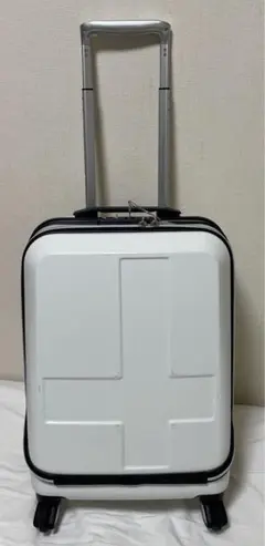 即購入可　innovator スーツケース　高さ５４cm 横34cm 幅２４cm