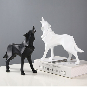 #1168# オオカミ オブジェ 置物 彫刻 インテリア ウルフ おおかみ 狼 カラー/５色選択/１点