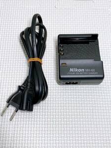 ★ Nikon ニコン バッテリーチャージャー リチウムイオン LITHIUM ION BATTERY CHARGER MH-60 100-240V-50/60Hz CM-1