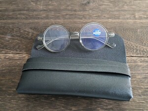 黒ケース付き　丸型　老眼鏡おしゃれ　老眼鏡　丸　リーディンググラス　度数2.5 グレイ