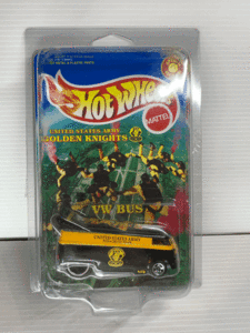 HotWheels UNITED STATES ARMY GOLDEN KNIGHTS VW BUS (A6) 