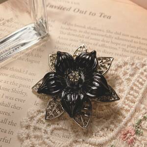美品　ブローチ　黒い花　ブラック　フラワー　シルバー　日本製　japan Vintage jewelry accessories 0247
