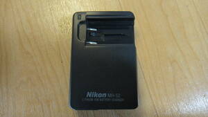 Nikon ニコン　MH-52 LITHIUM ION BATTERY CHARGER バッテリーチャージャー 充電器