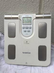 OMRON オムロン　体重計　HBF−904