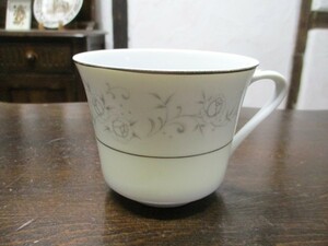 日本製 プラチナローズ コーヒーカップ ディスプレイ イギリス 英国 里帰り品 キッチン雑貨 tableware 1560f