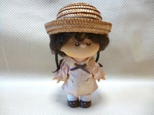 昭和レトロ 当時物 ソバカス おすまし 麦わら帽子 三つ編み 女の子 ソフビ人形 フィギュア