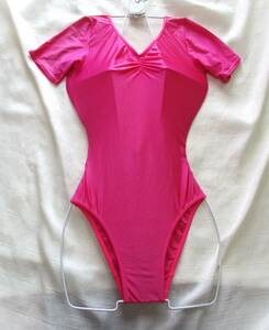 保管品わけあり Mサイズ RIOKA つるっつる ピンク 光沢 半袖 レオタード 日本製 バレエ 体操競技 新体操部